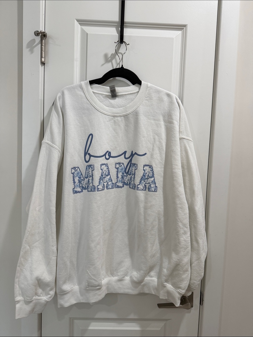 Gildan White Heavy Blend Crewneck Sweatshirt